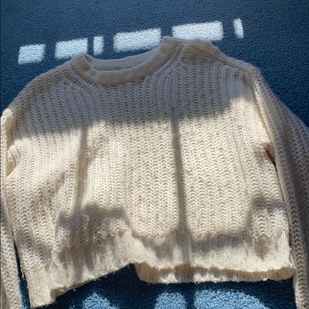 Oversized crop sweater